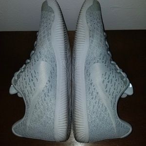 Nike Kobe “Mamba Rage Pure Platinum”